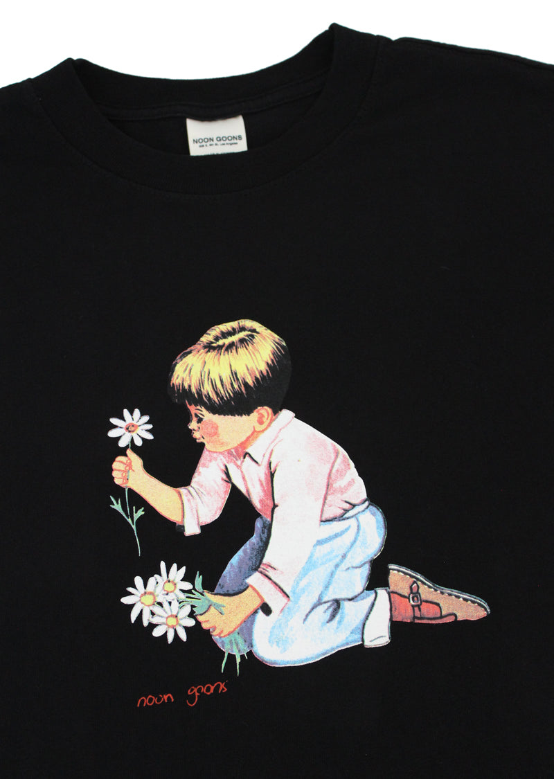 Daisies T - Black